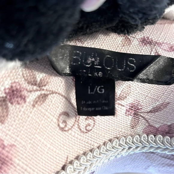 Cute and fluffy unicorn robe. - Picture 4 of 5